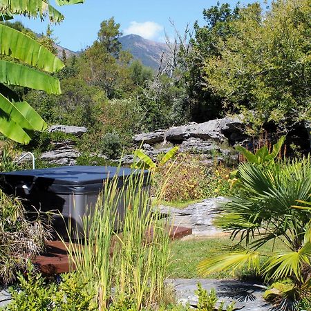 Labyrinth Gardens Guest House Takaka Extérieur photo