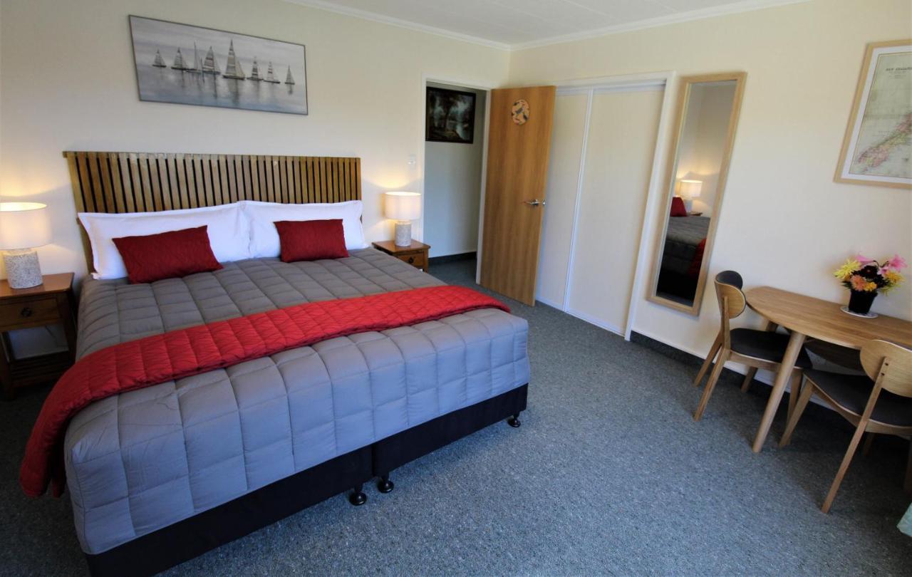Labyrinth Gardens Guest House Takaka Extérieur photo